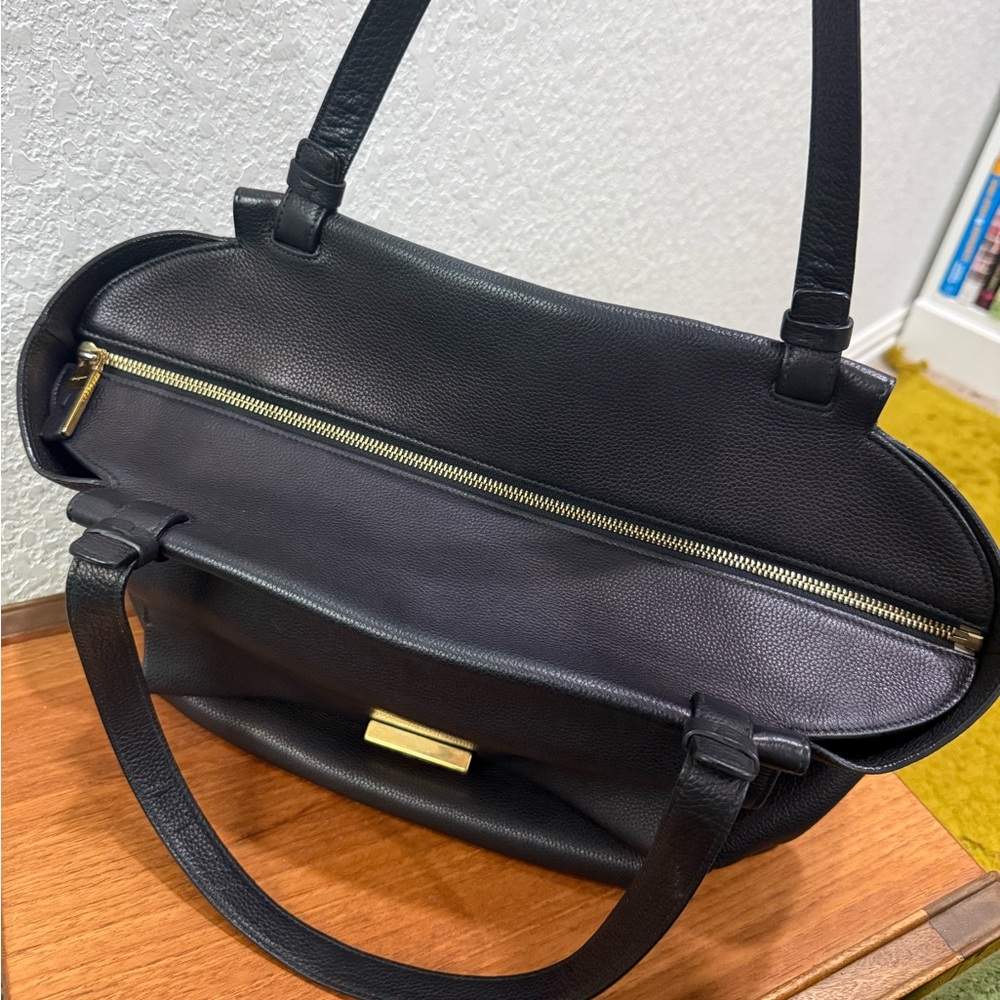 EUC Authentic Salvatore Ferragamo Bitter Flap Tote in Black, size L - Picture 11 of 15